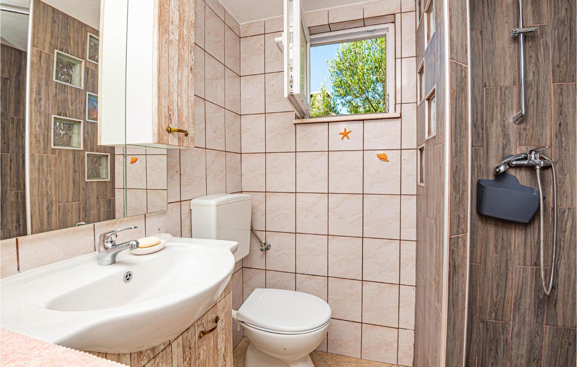 Nice Home In Zatoglav With House Sea View Podglavica Екстер'єр фото