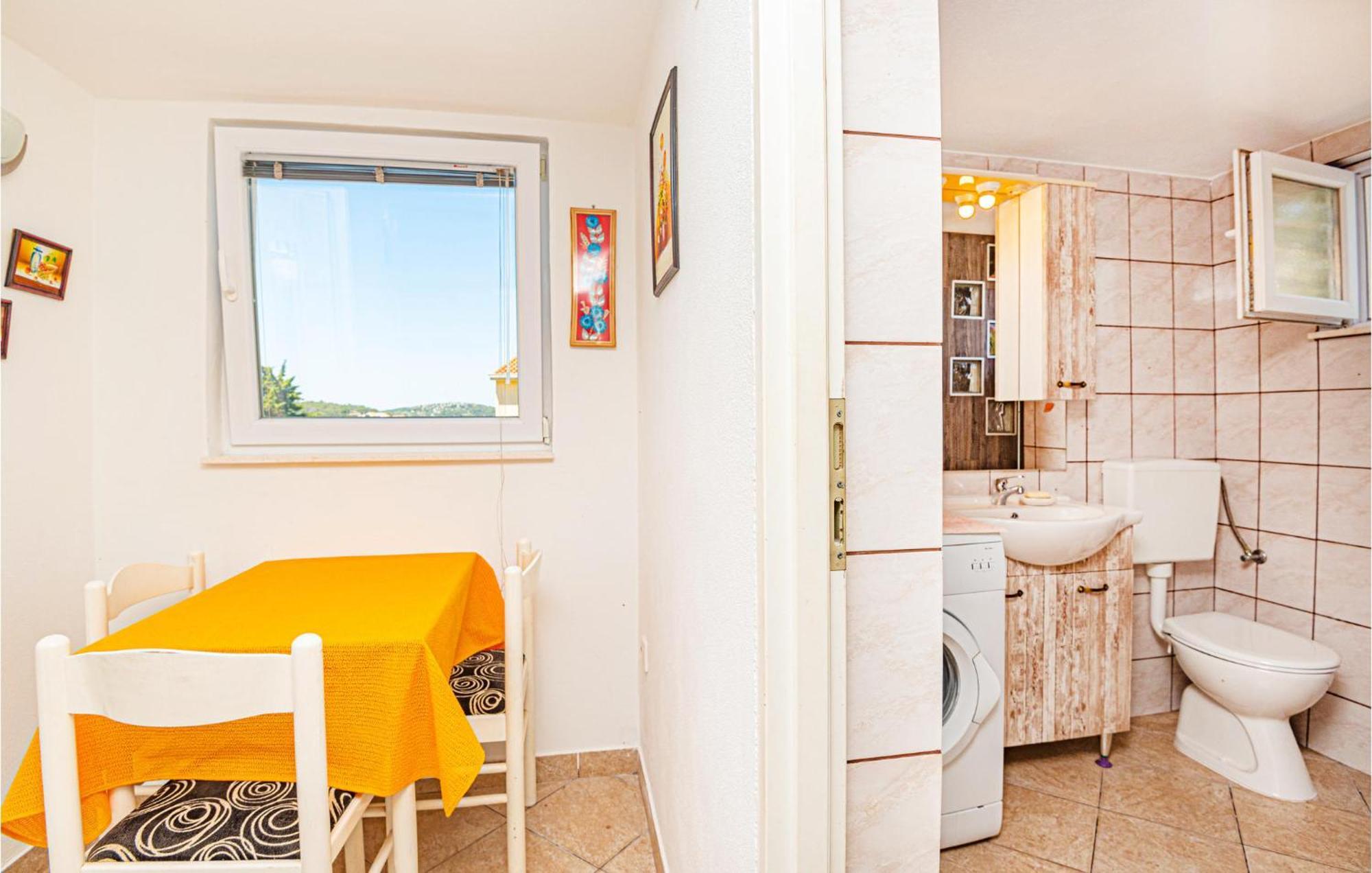 Nice Home In Zatoglav With House Sea View Podglavica Екстер'єр фото