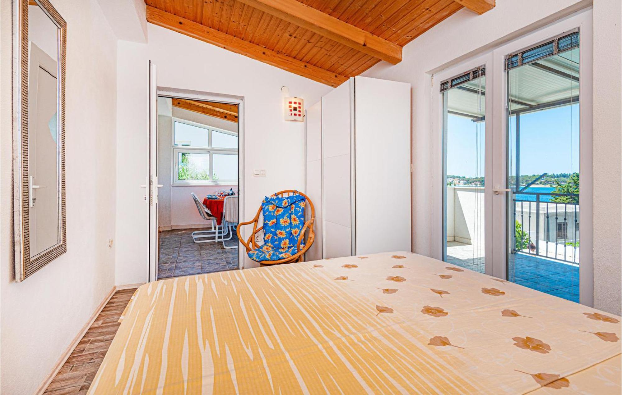 Nice Home In Zatoglav With House Sea View Podglavica Екстер'єр фото